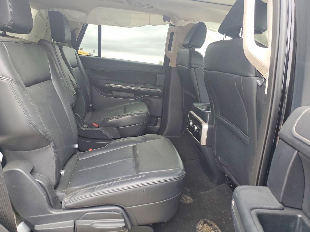 FORD EXPEDITION 2024 — 12