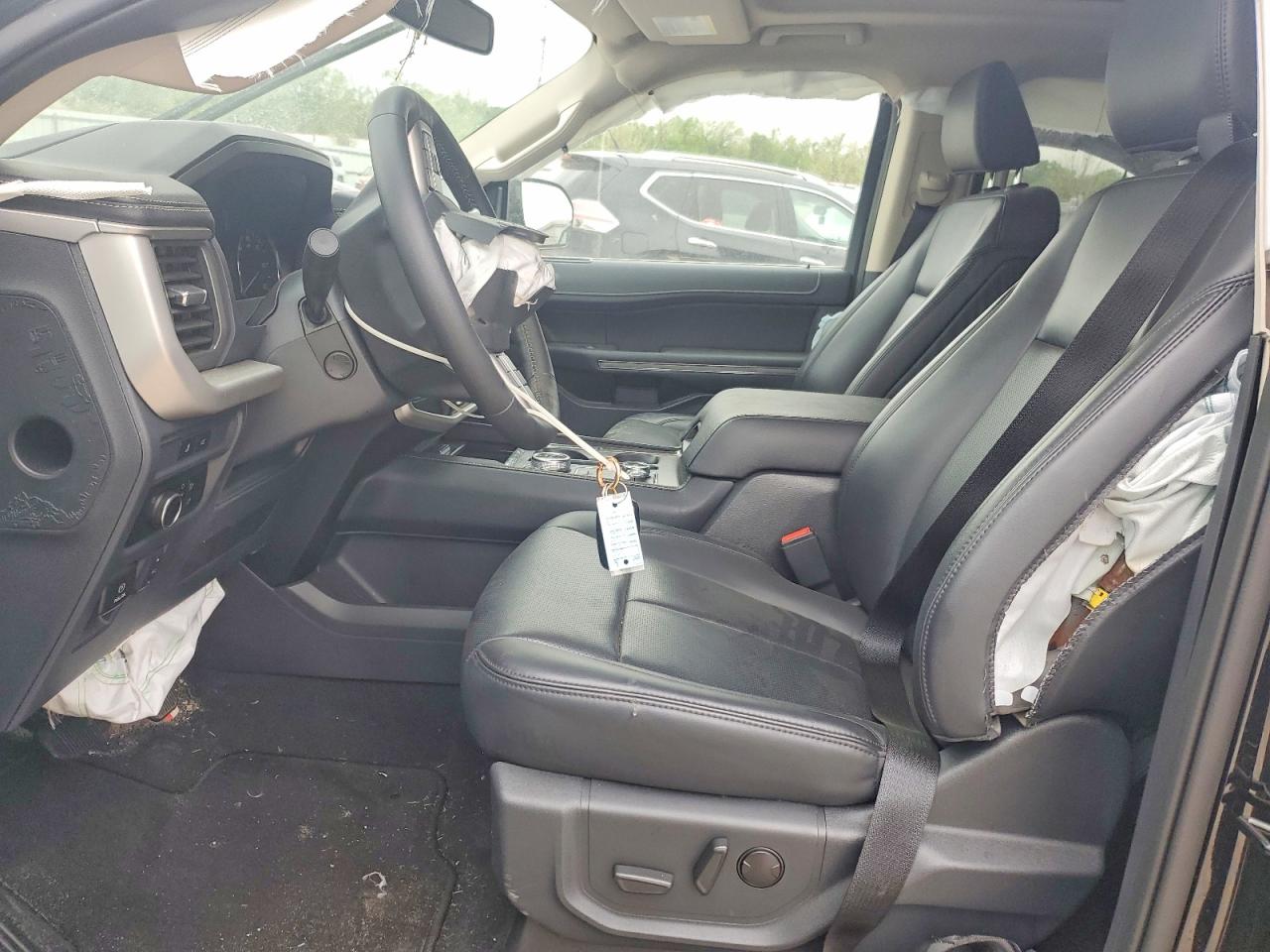 FORD EXPEDITION 2024 — 8