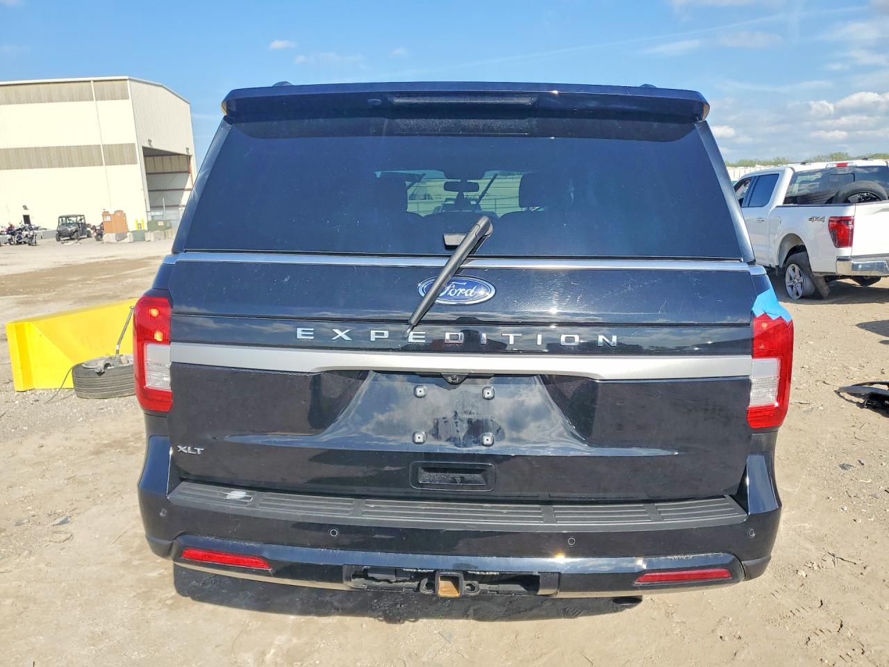 FORD EXPEDITION 2024 — 7