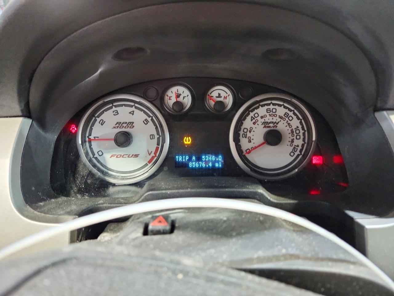 FORD FOCUS 2010 — 10