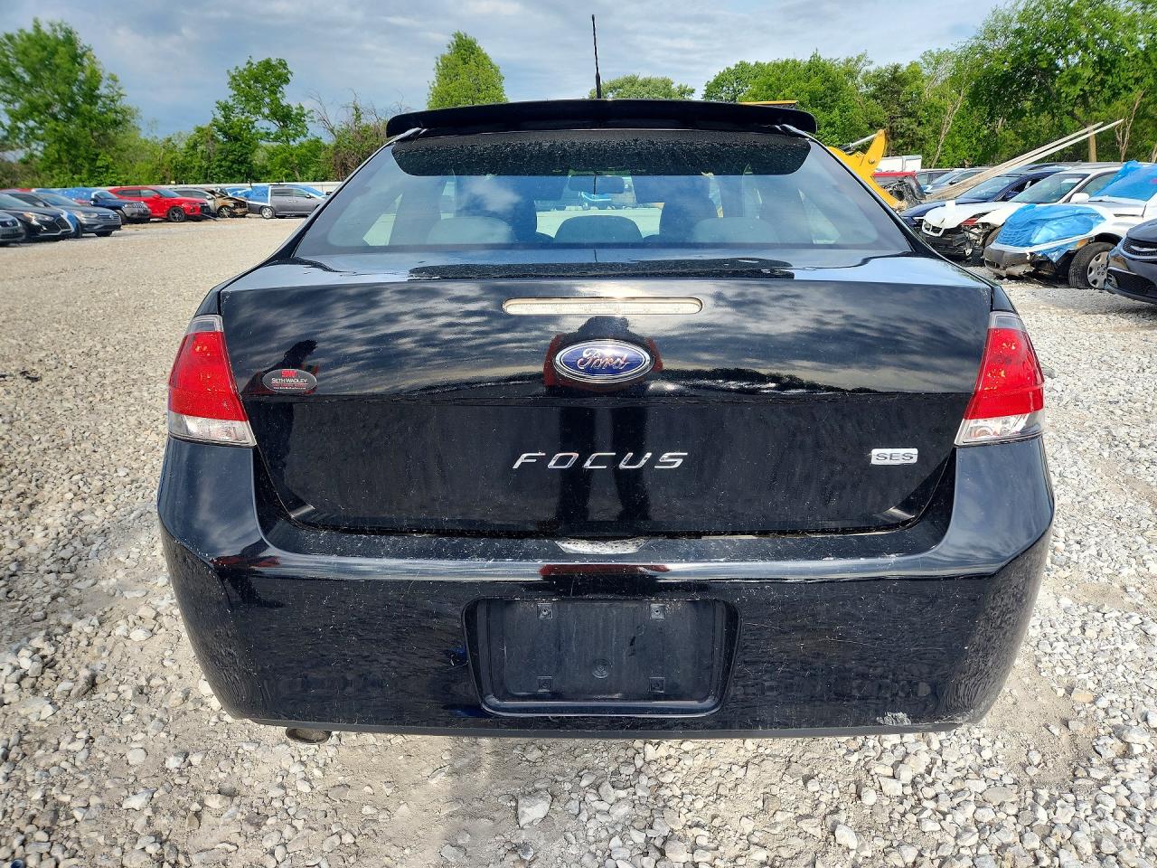 FORD FOCUS 2010 — 7