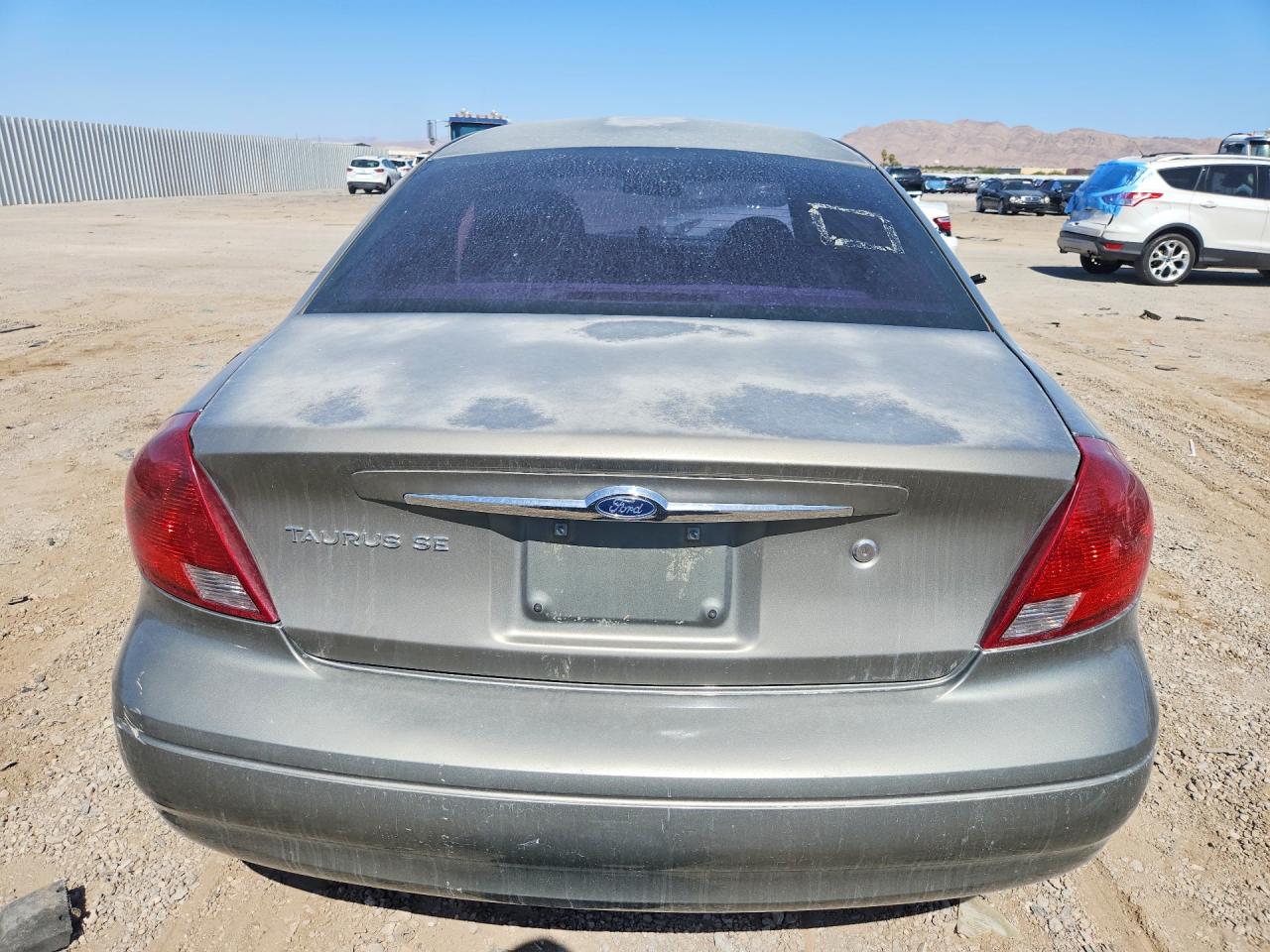FORD TAURUS 2002 — 7