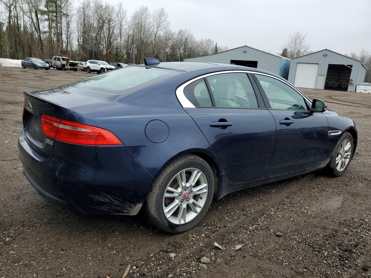 JAGUAR XE 2017 — 4