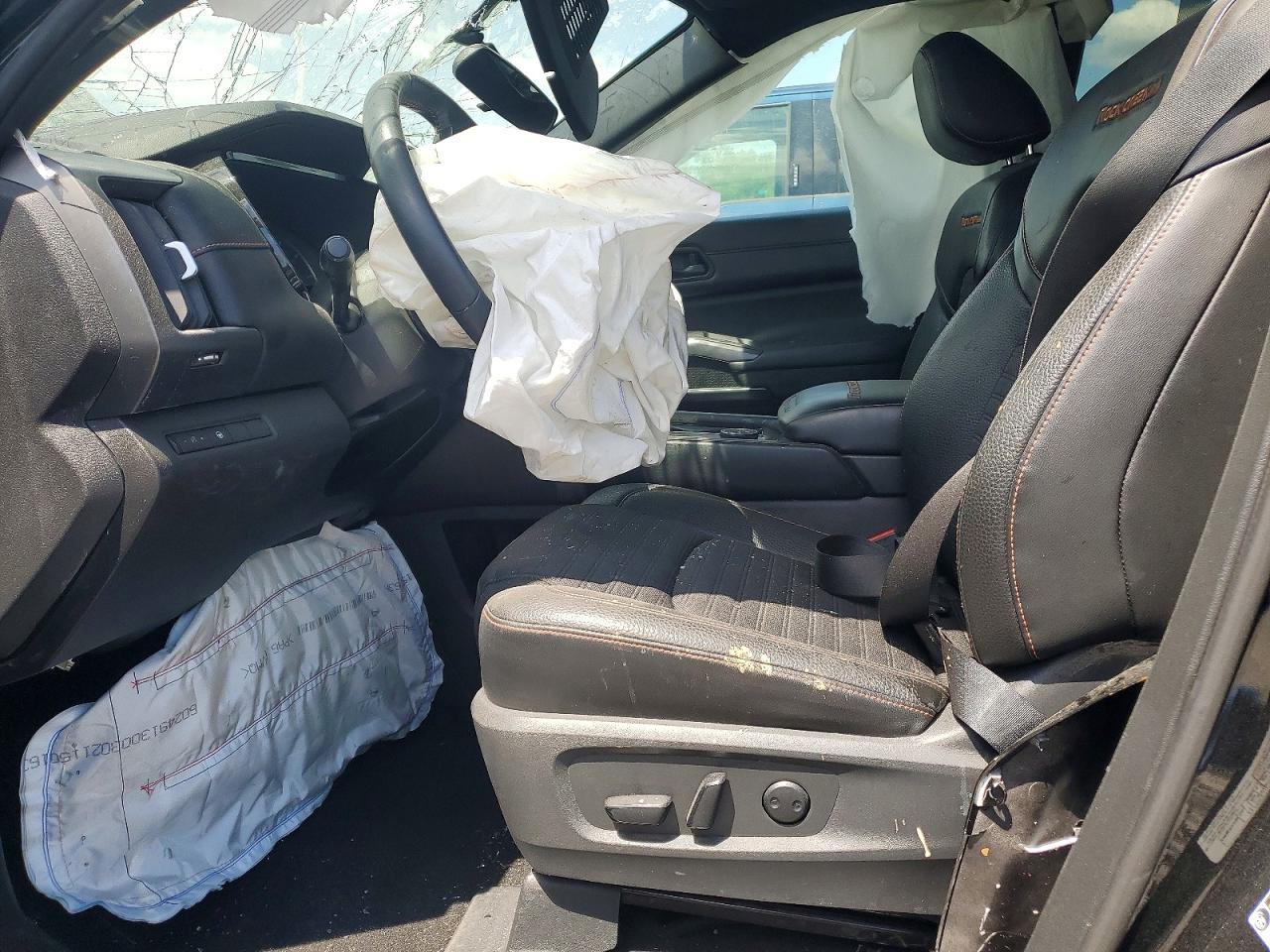 NISSAN PATHFINDER 2024 — 8