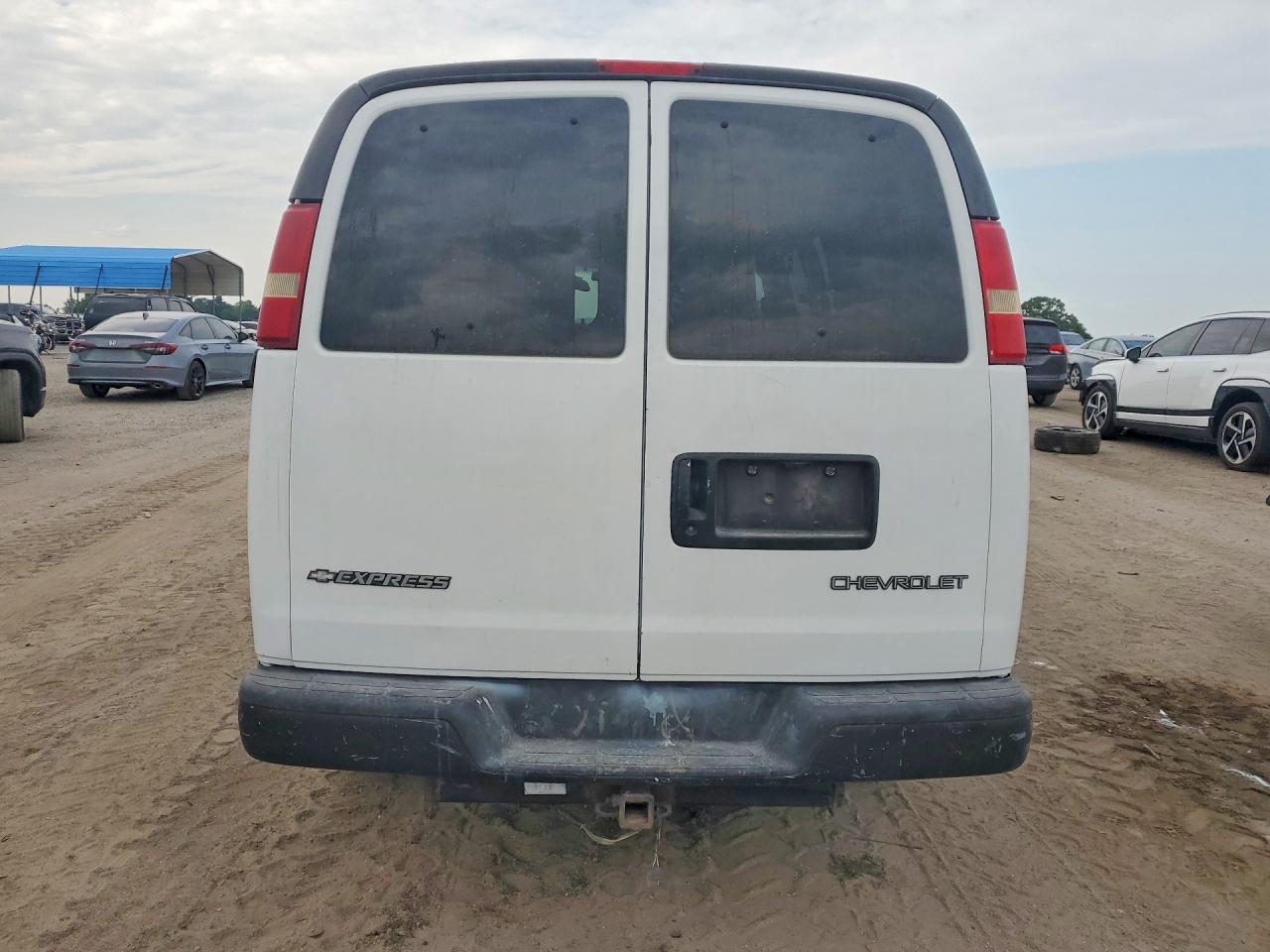 CHEVROLET EXPRESS G1500 2004 — 7