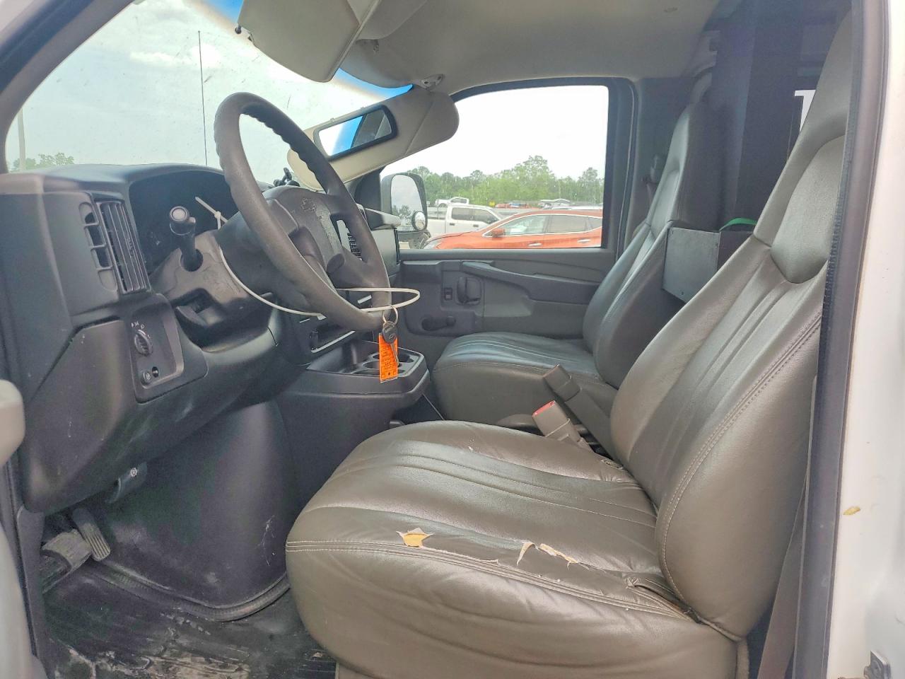 CHEVROLET EXPRESS G1500 2004 — 8