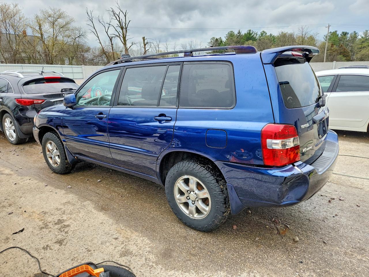 TOYOTA HIGHLANDER 2004 — 3