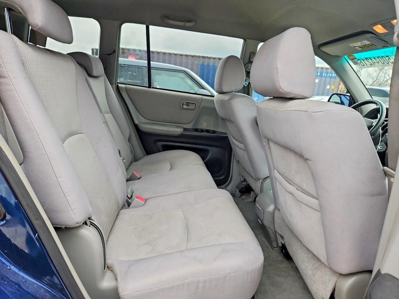 TOYOTA HIGHLANDER 2004 — 11