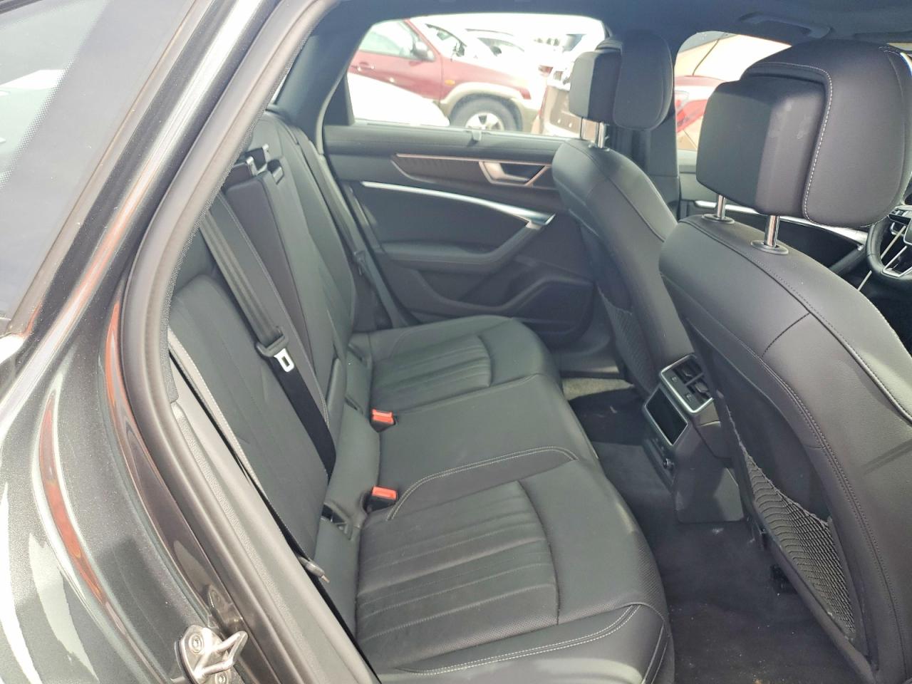 AUDI A6 2021 — 11