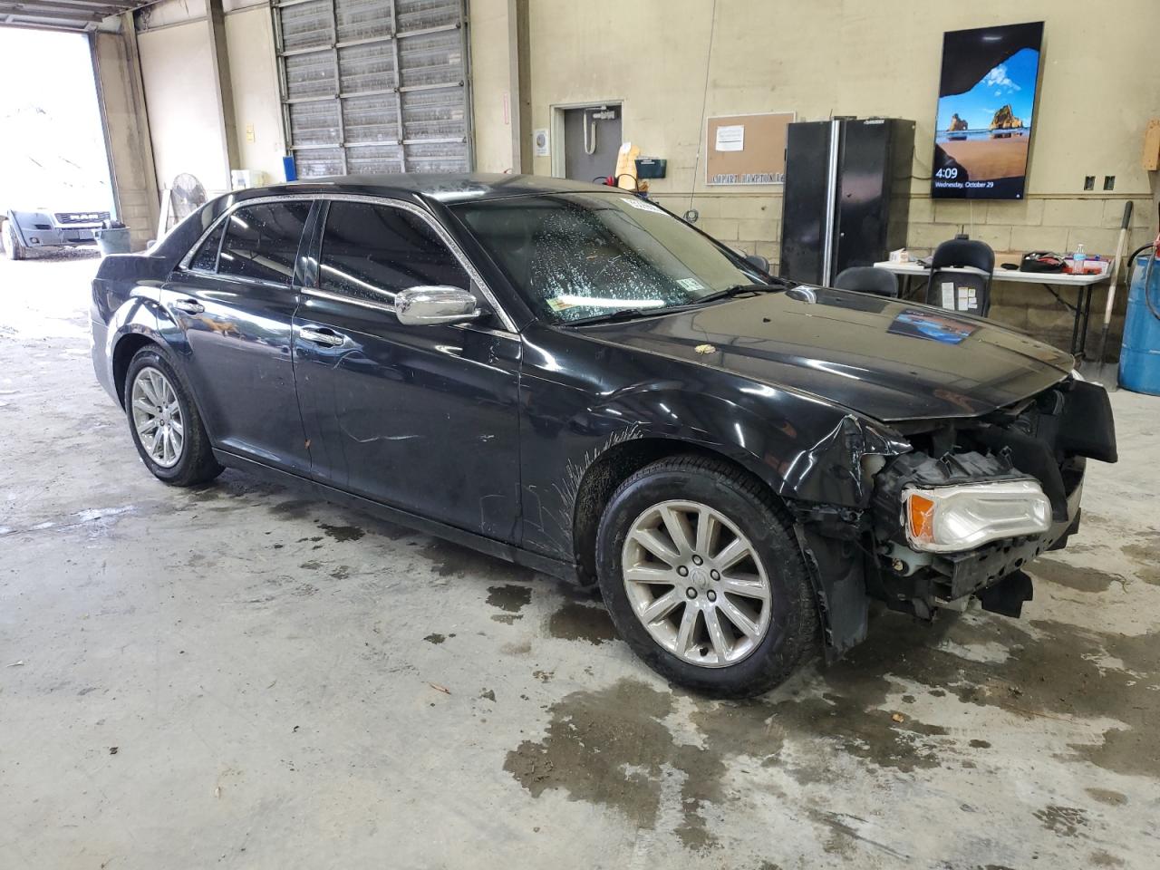 CHRYSLER 300 2012 — 5