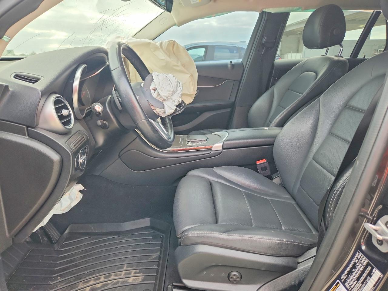 MERCEDES-BENZ GLC 2022 — 8