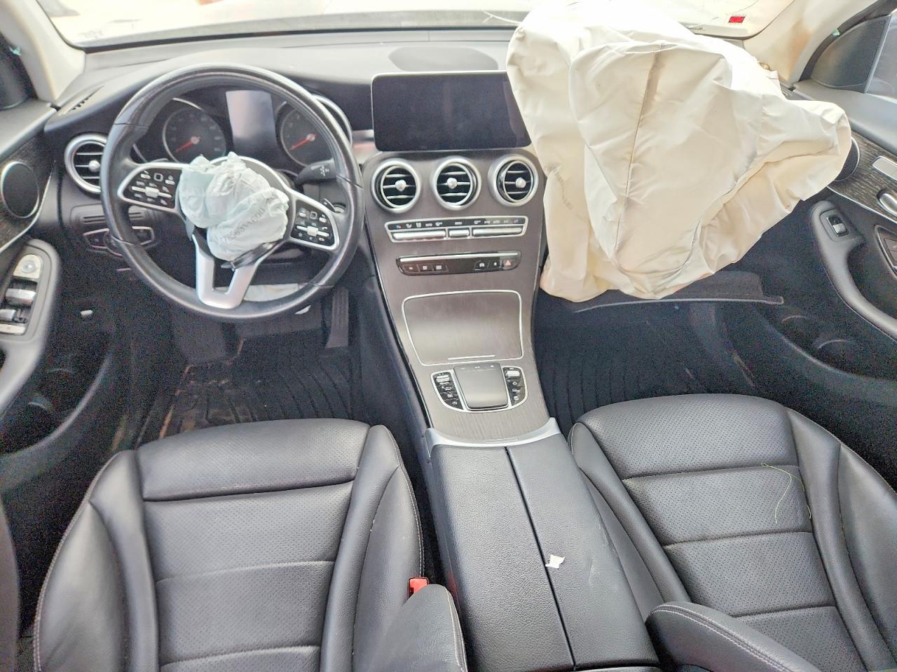 MERCEDES-BENZ GLC 2022 — 9