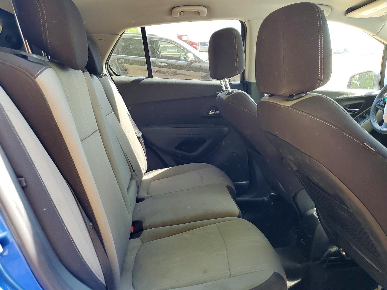 CHEVROLET TRAX 2016 — 12