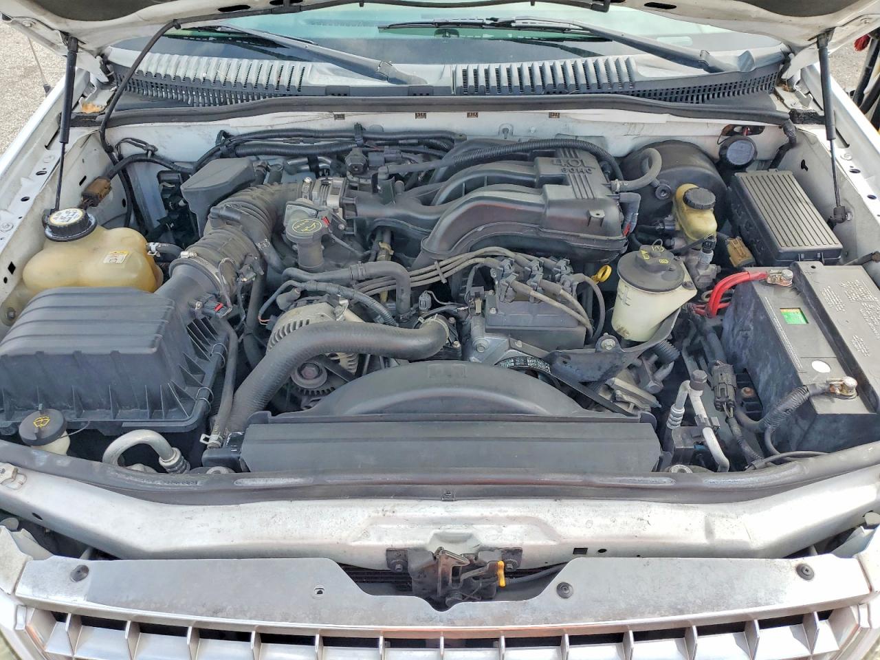 FORD EXPLORER 2004 — 13