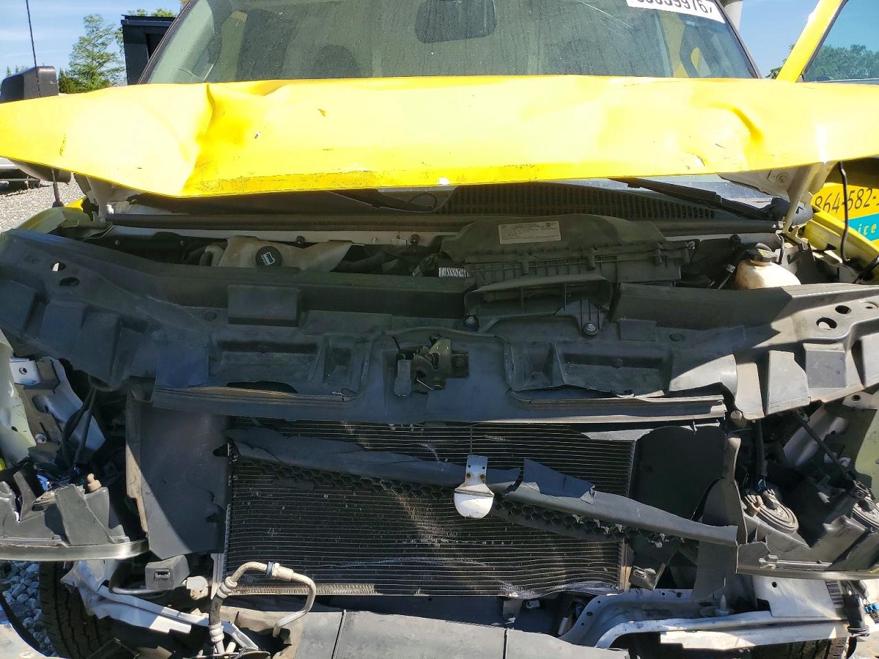 CHEVROLET EXPRESS G3500 2022 — 13