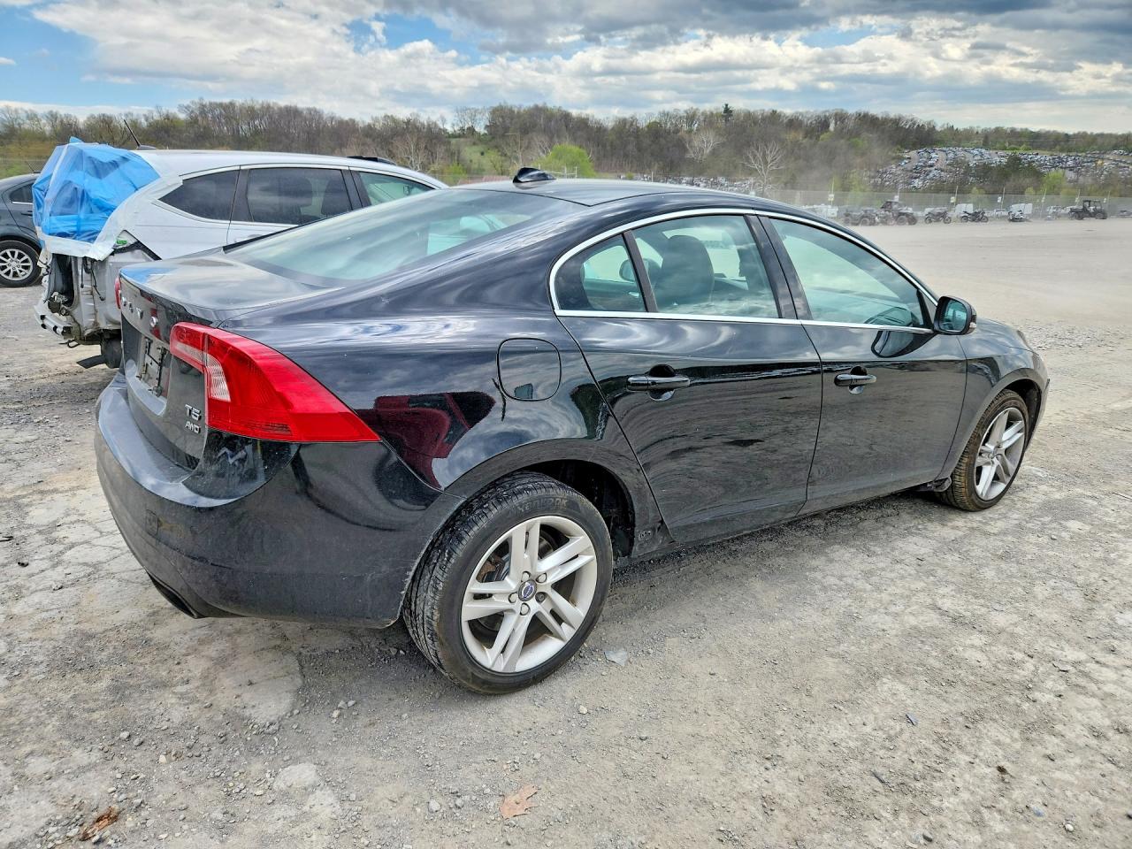 VOLVO S60 2015 — 4