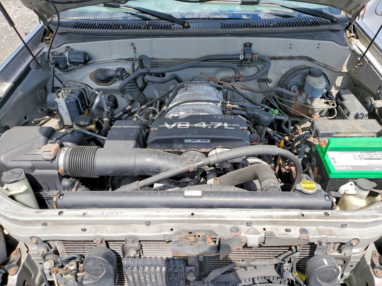 TOYOTA SEQUOIA 2002 — 13