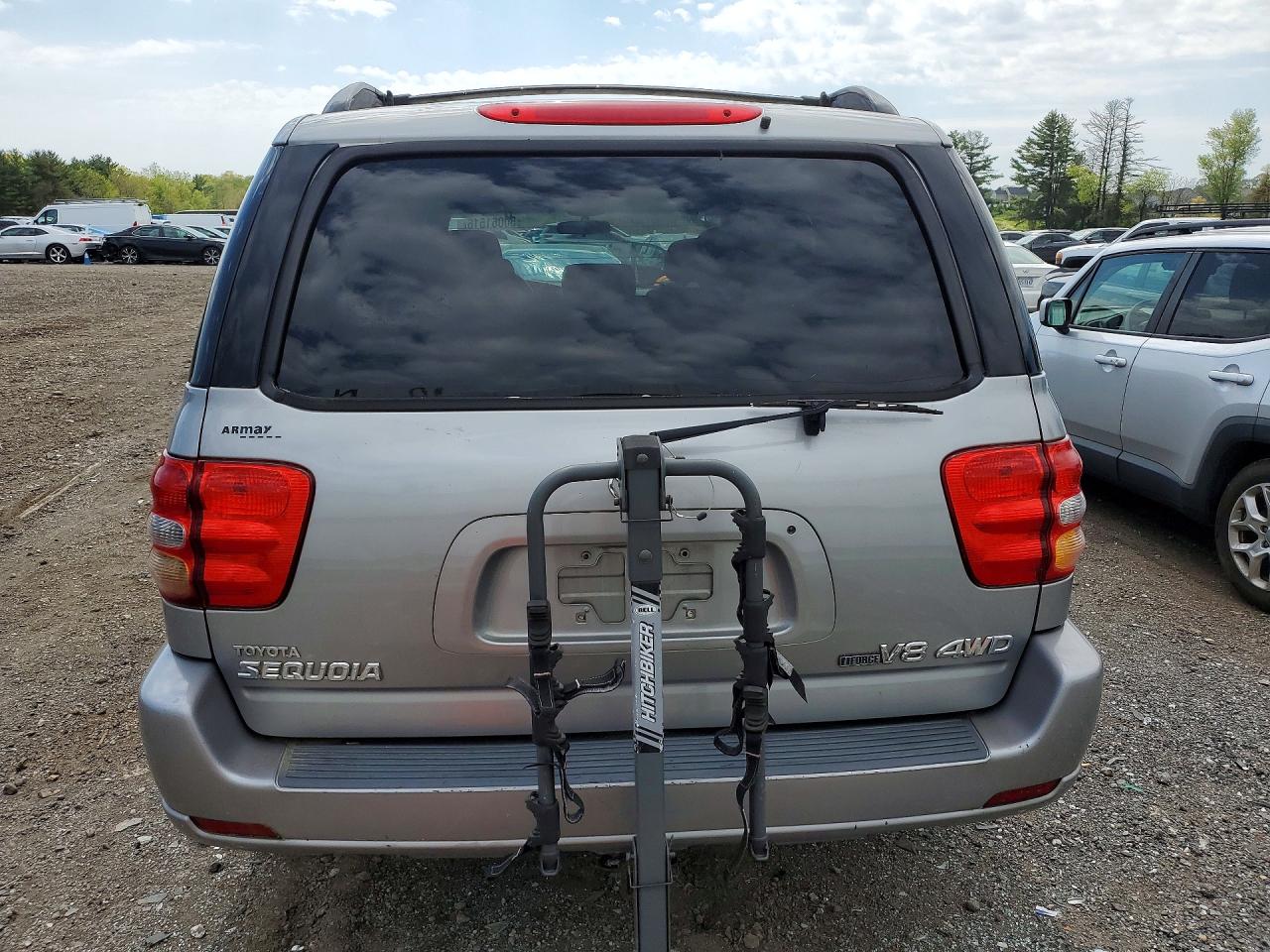 TOYOTA SEQUOIA 2002 — 7