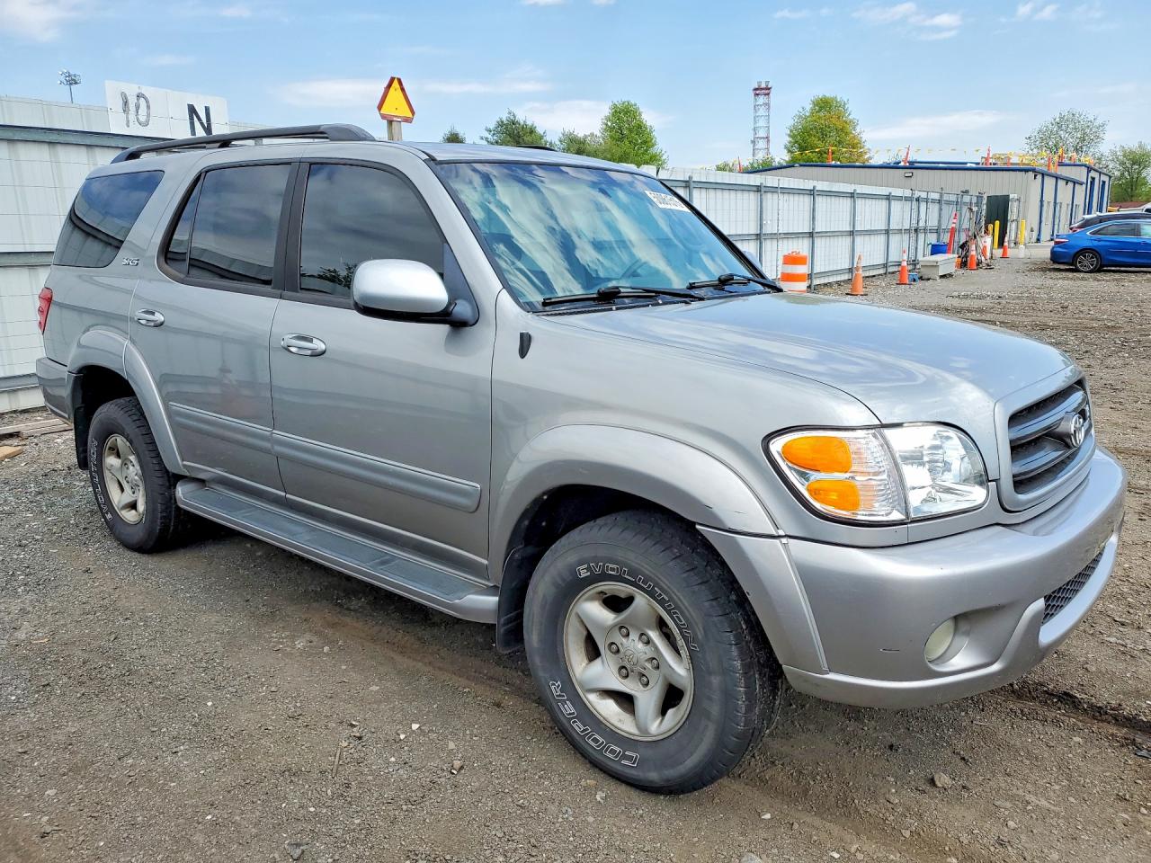 TOYOTA SEQUOIA 2002 — 5