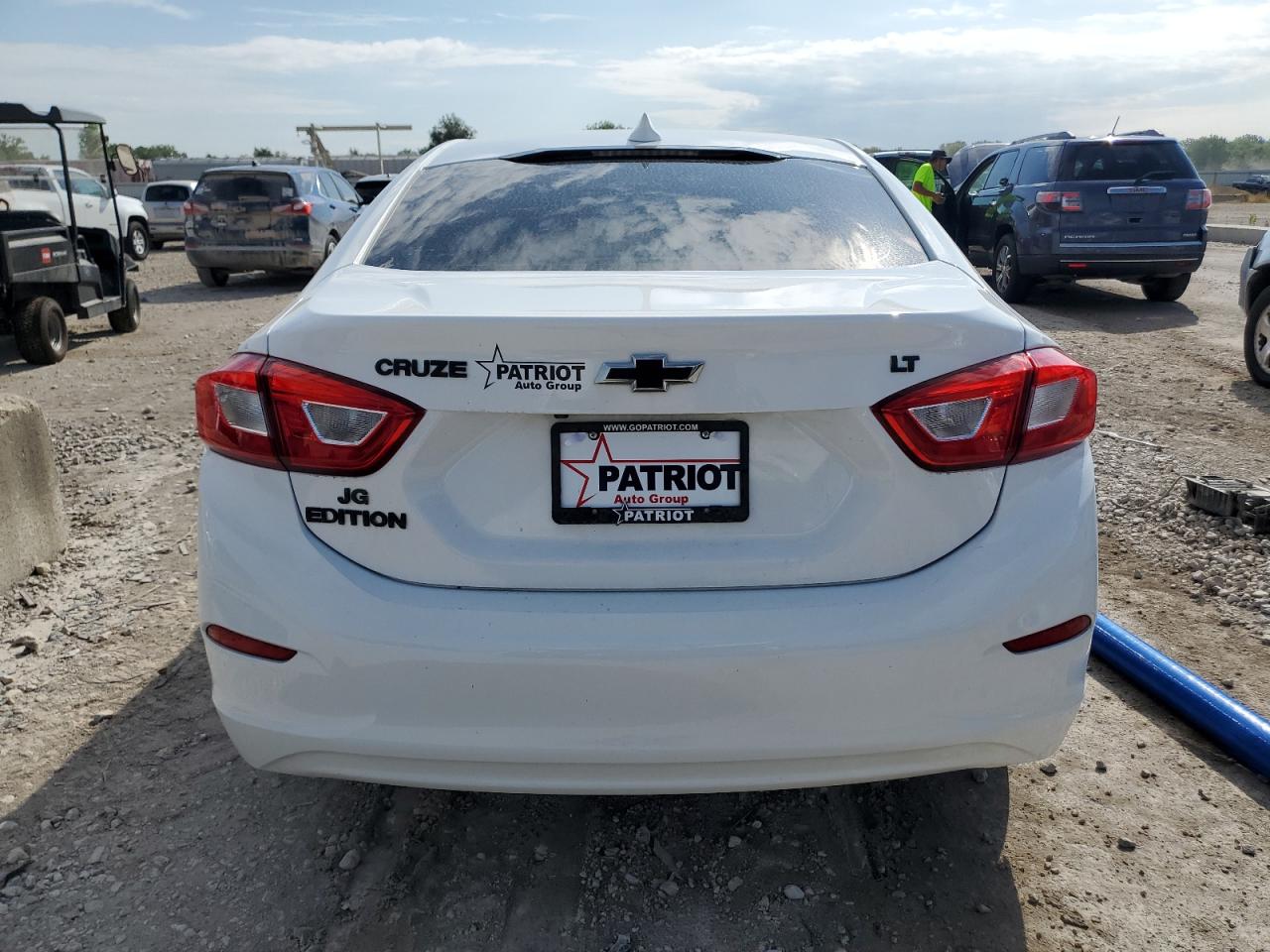 CHEVROLET CRUZE 2019 — 7