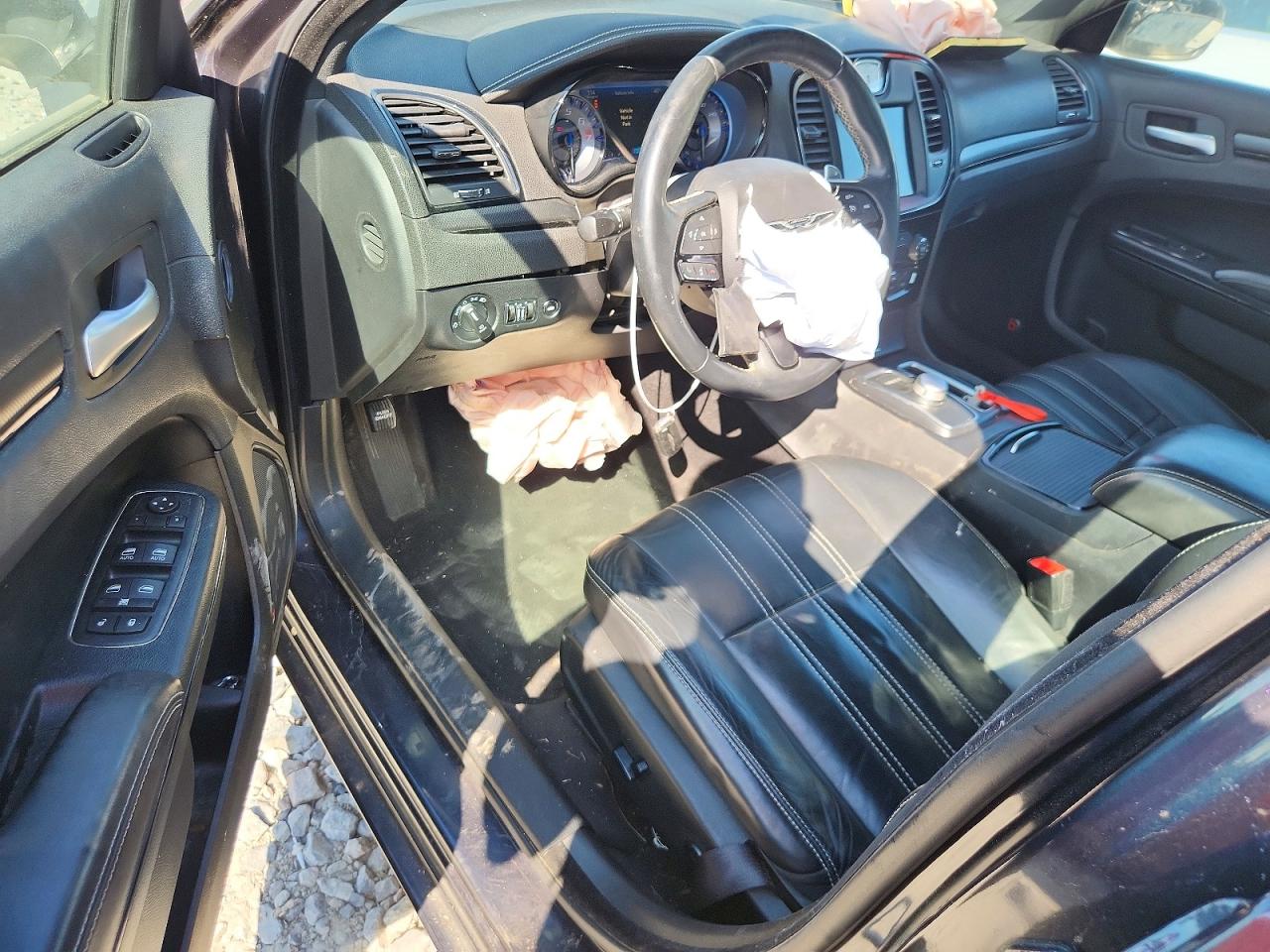CHRYSLER 300 2015 — 9