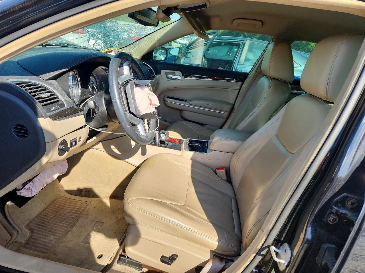 CHRYSLER 300 2014 — 8
