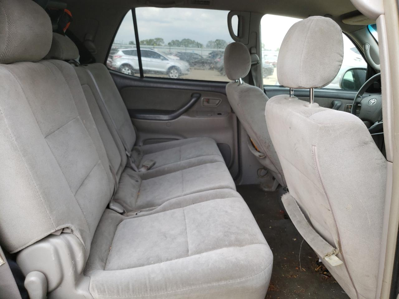 TOYOTA SEQUOIA 2006 — 12