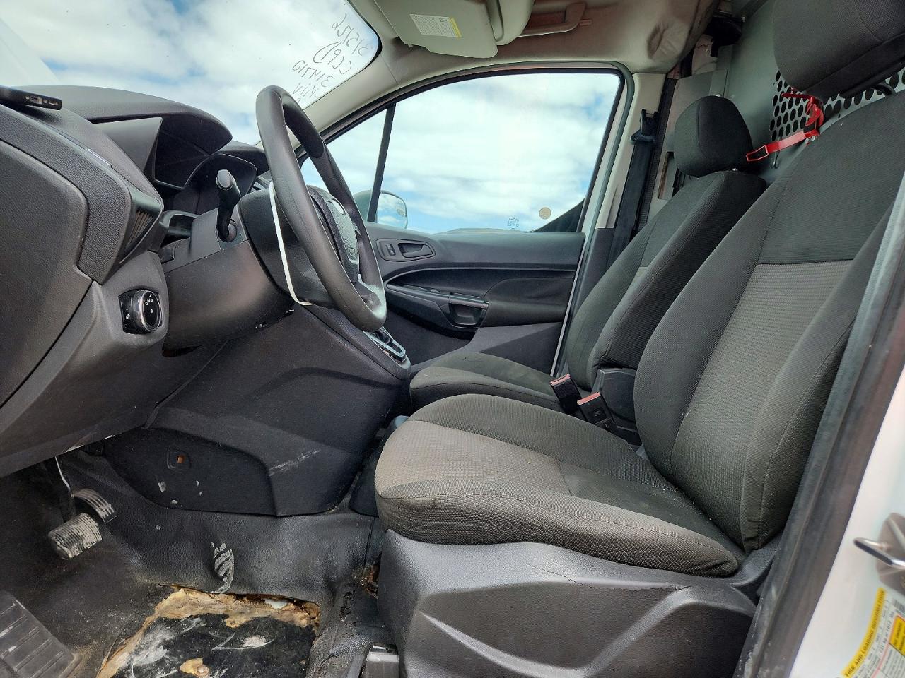 FORD TRANSIT CONNECT 2017 — 8