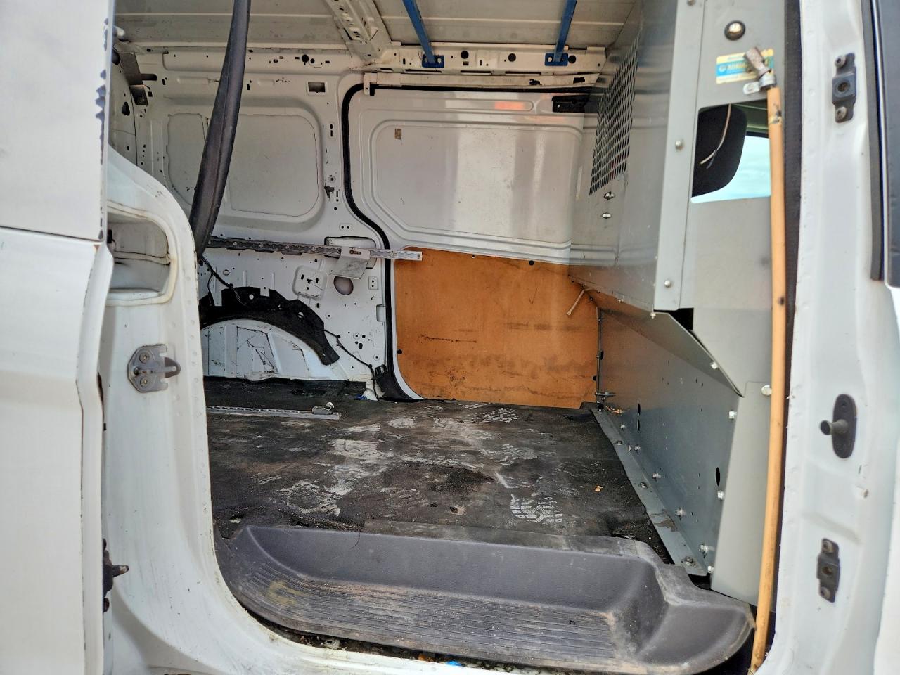 FORD TRANSIT CONNECT 2017 — 11