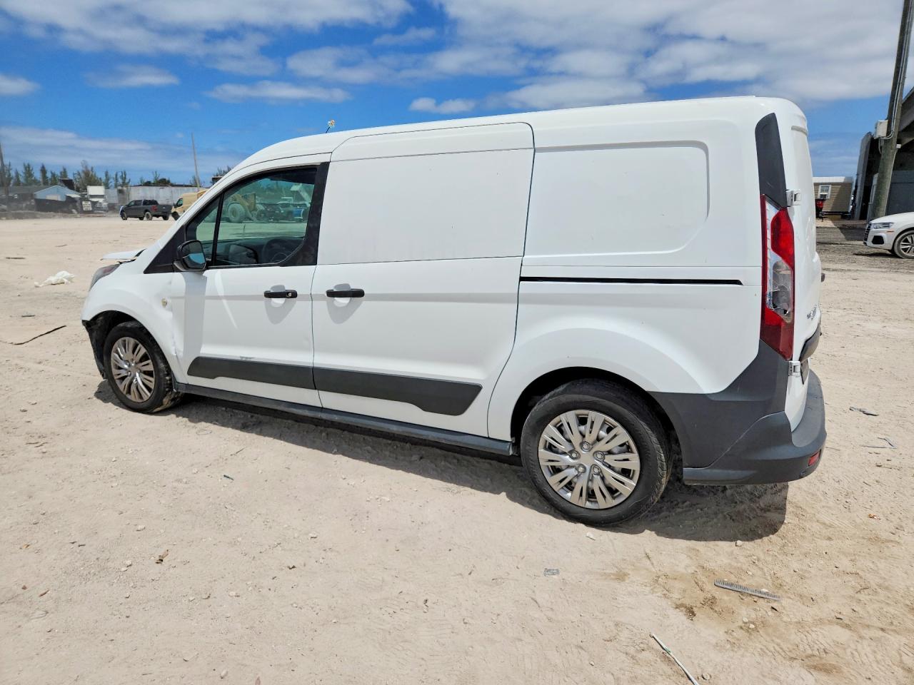 FORD TRANSIT CONNECT 2017 — 3