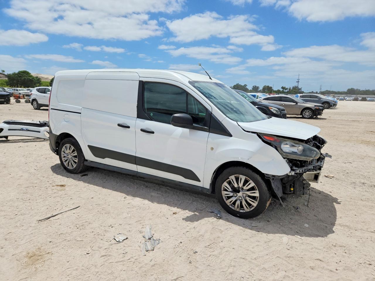 FORD TRANSIT CONNECT 2017 — 5