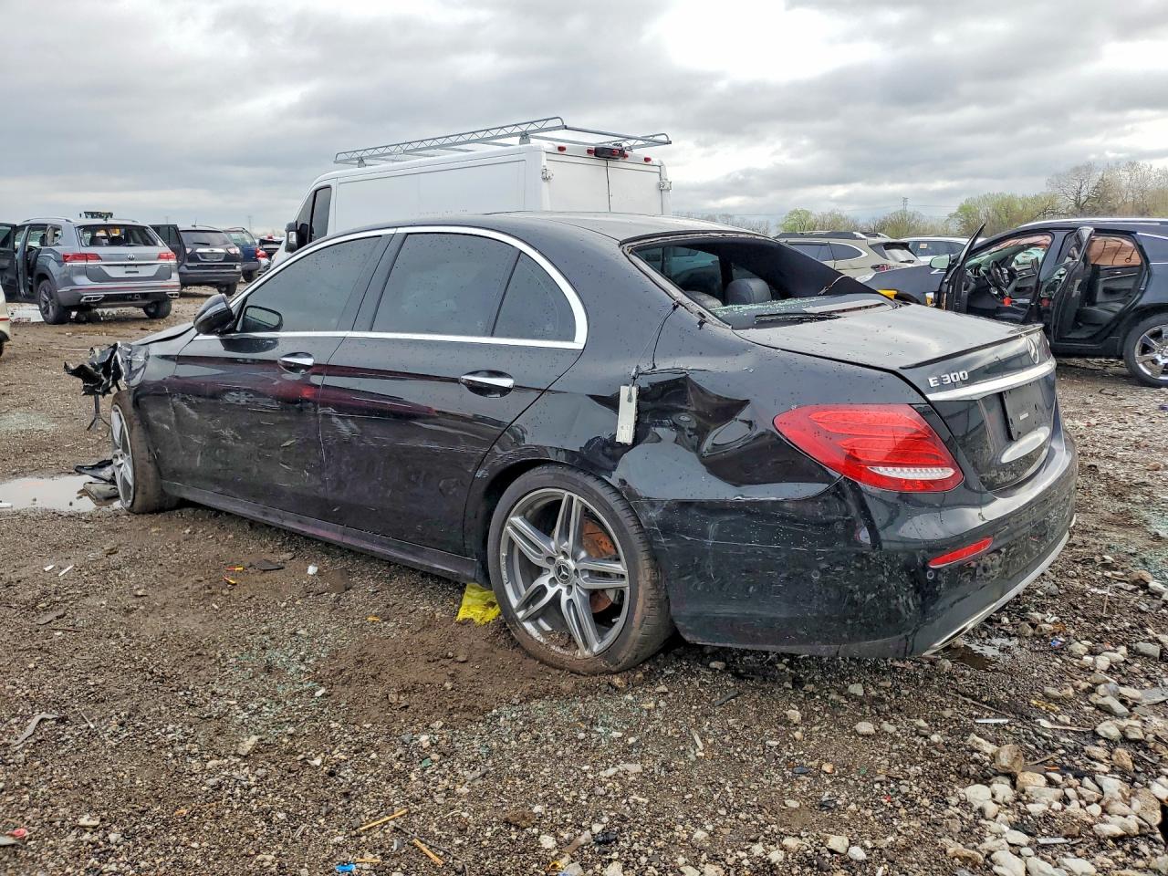 MERCEDES-BENZ E 2018 — 3