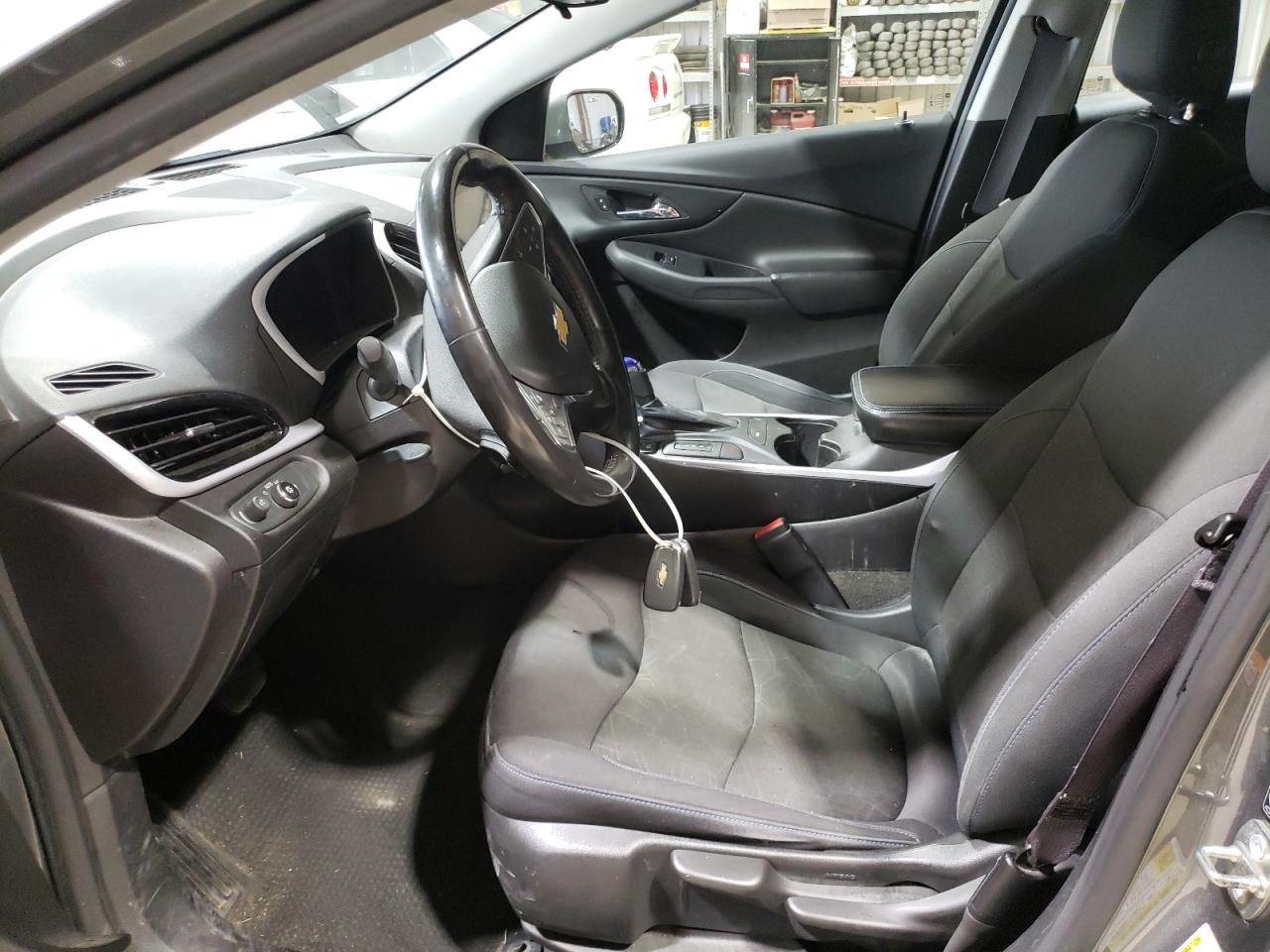 CHEVROLET VOLT 2017 — 8