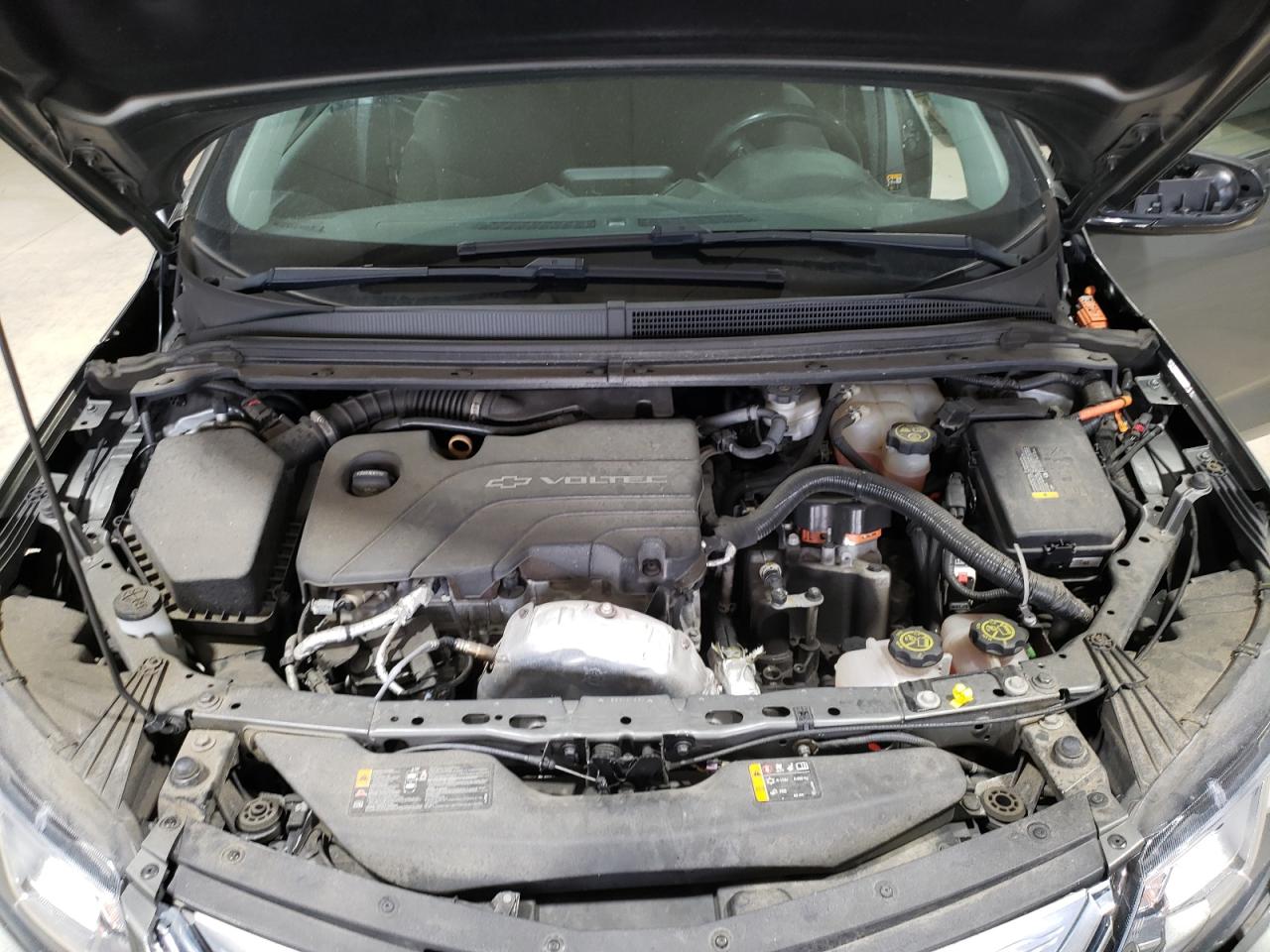 CHEVROLET VOLT 2017 — 12