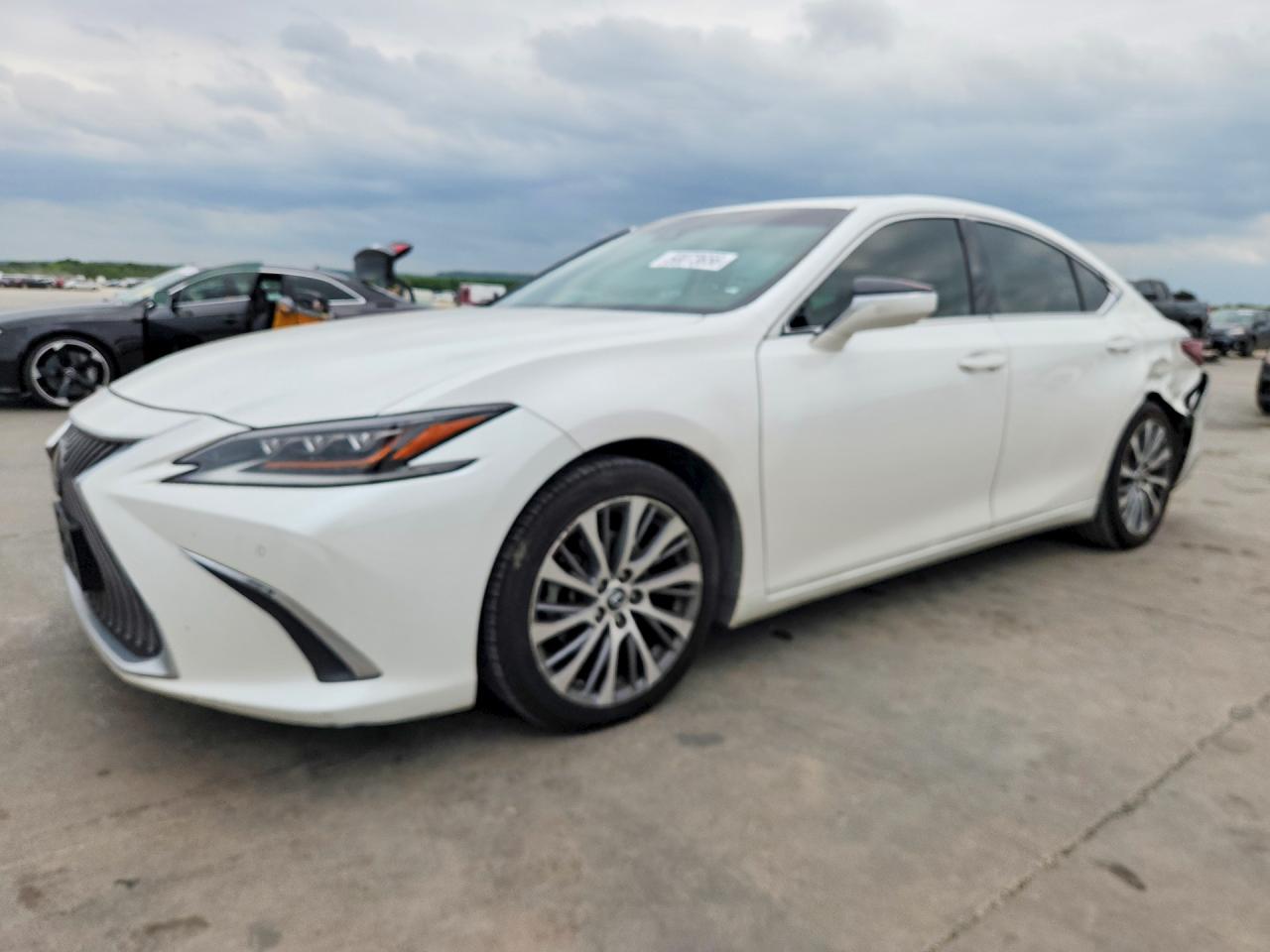LEXUS ES 350 2019 — 2