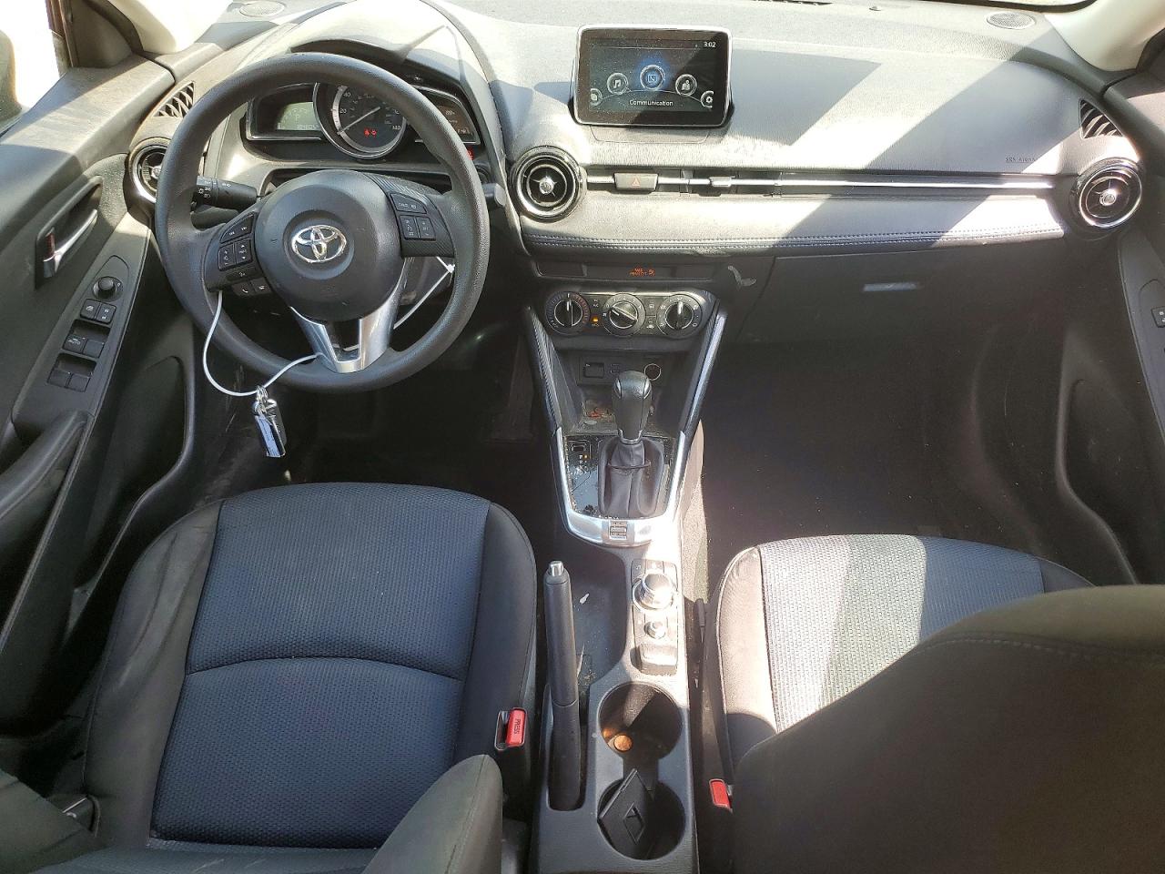 TOYOTA YARIS 2017 — 9