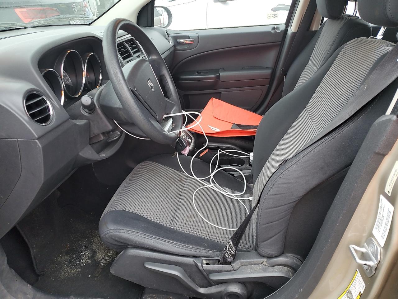 DODGE CALIBER 2010 — 8