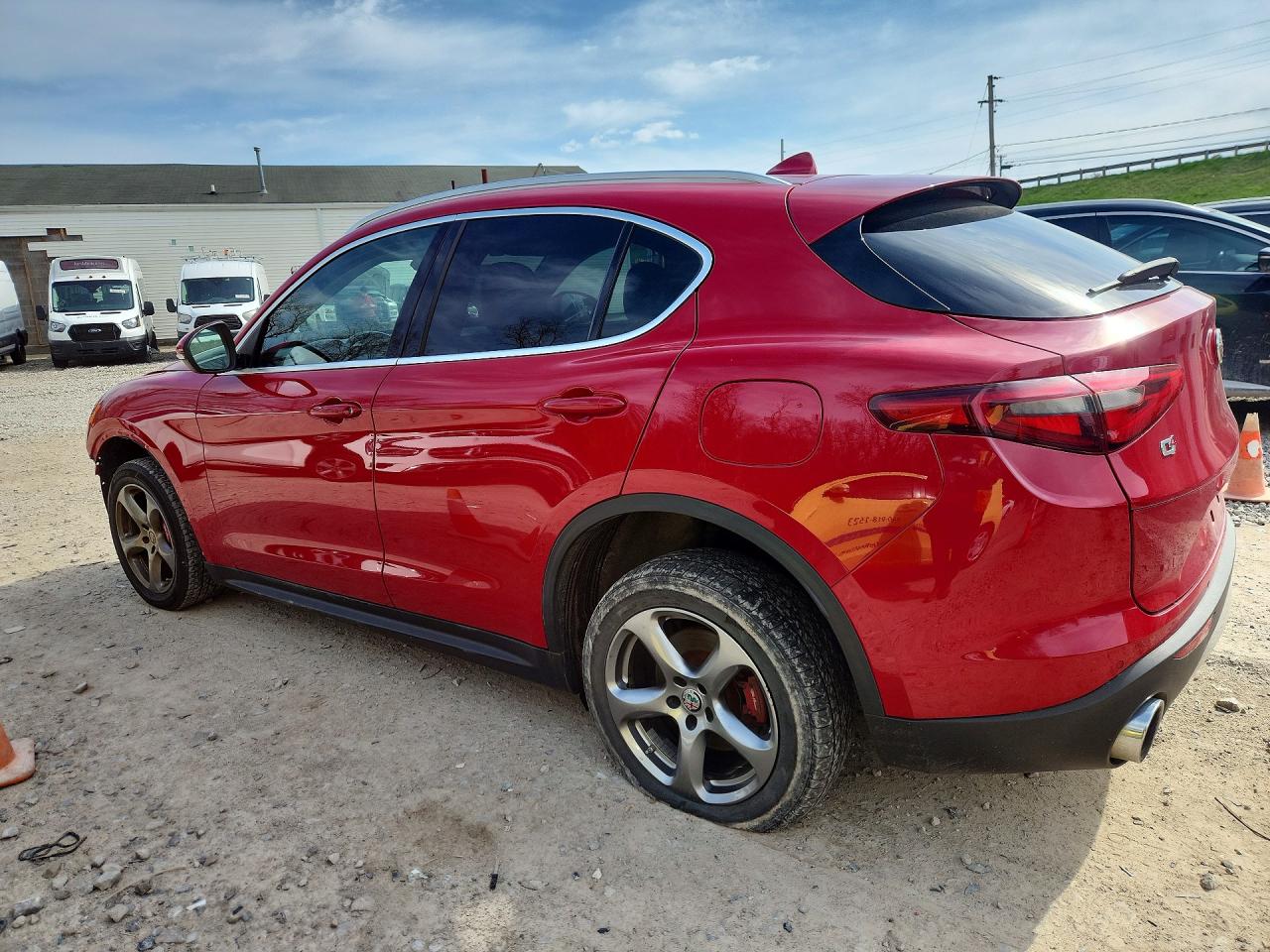 ALFA ROMEO STELVIO 2018 — 3