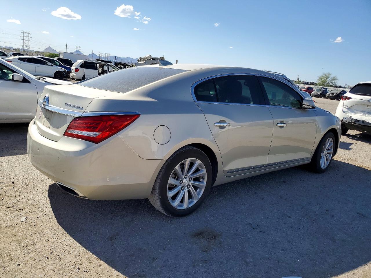BUICK LACROSSE 2015 — 4