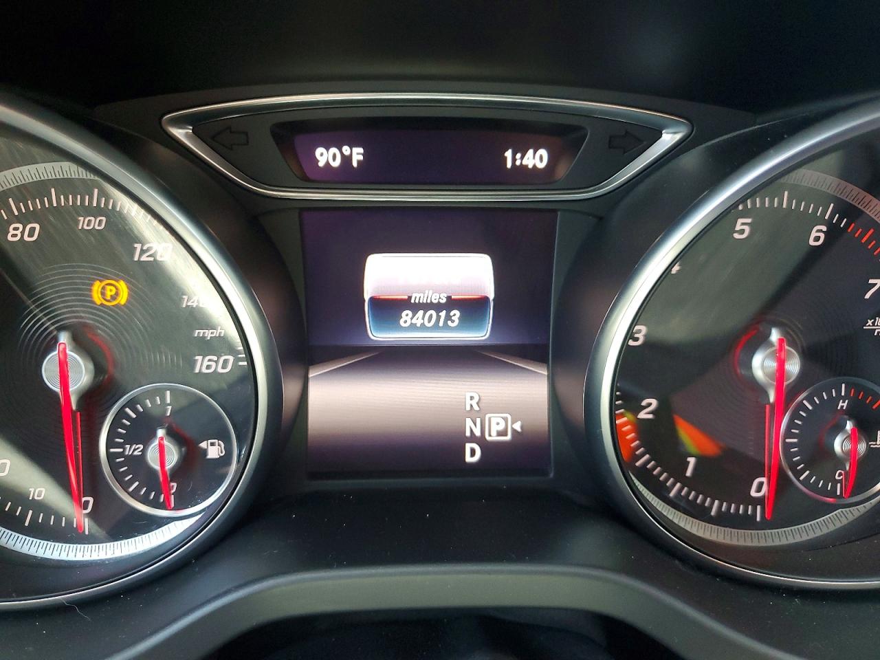 MERCEDES-BENZ GLA 2018 — 10