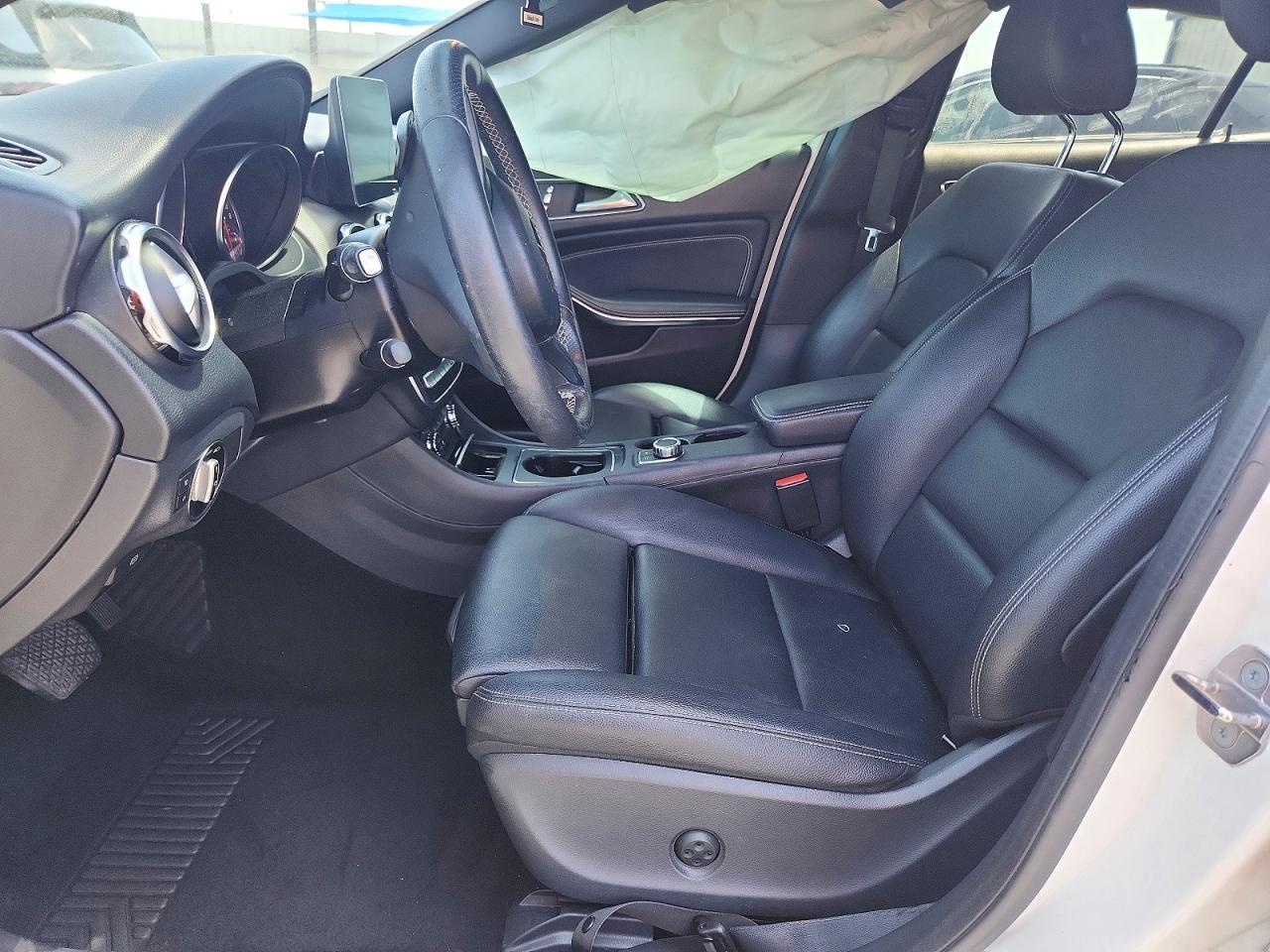 MERCEDES-BENZ GLA 2018 — 8