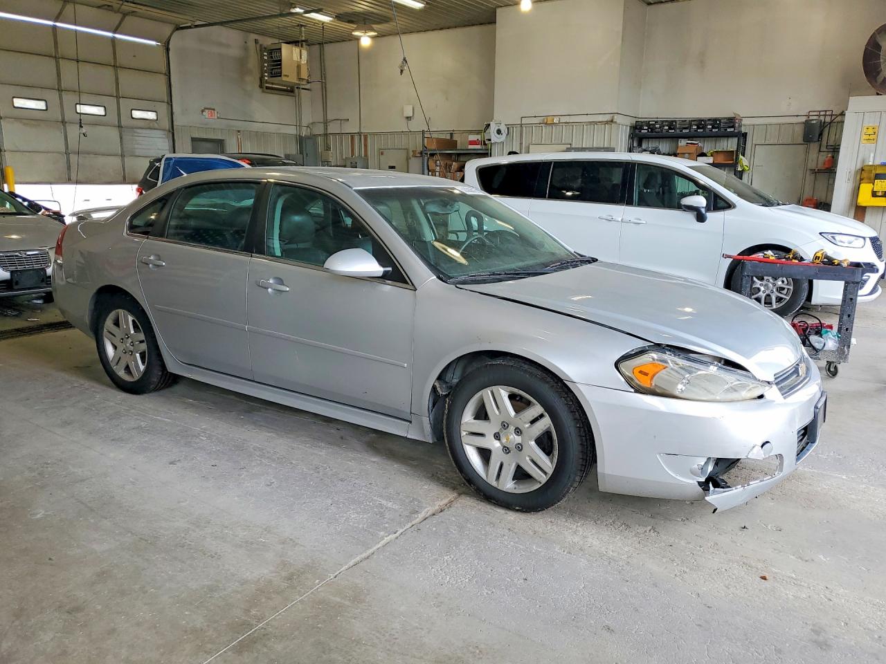 CHEVROLET IMPALA 2010 — 5