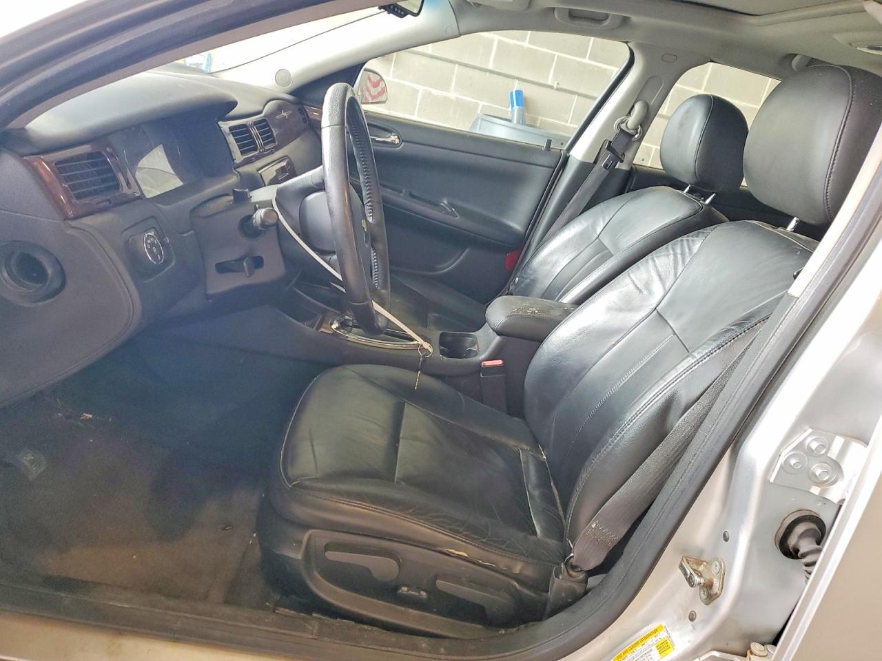 CHEVROLET IMPALA 2010 — 8
