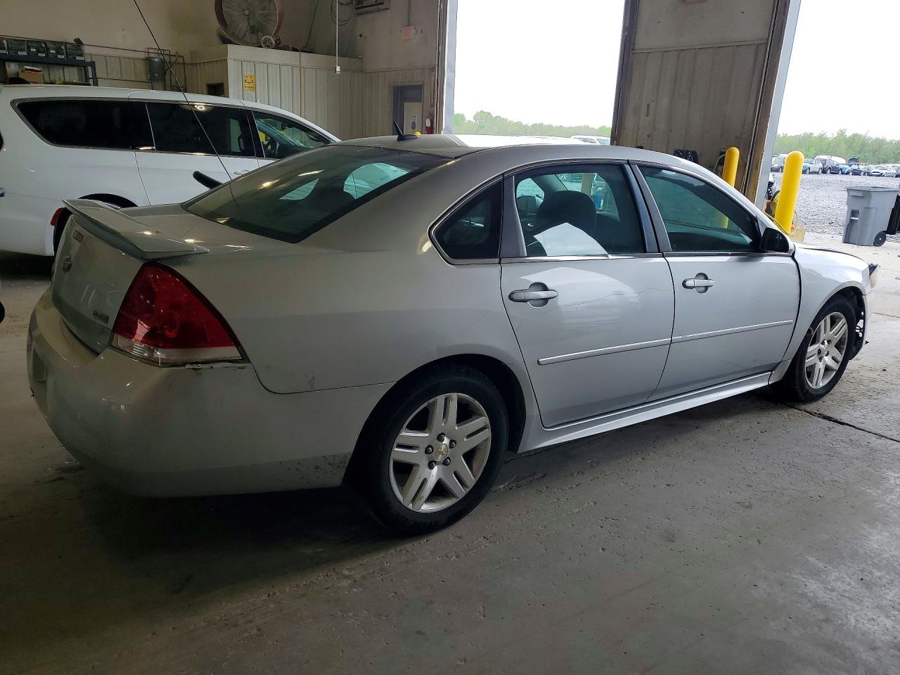 CHEVROLET IMPALA 2010 — 4