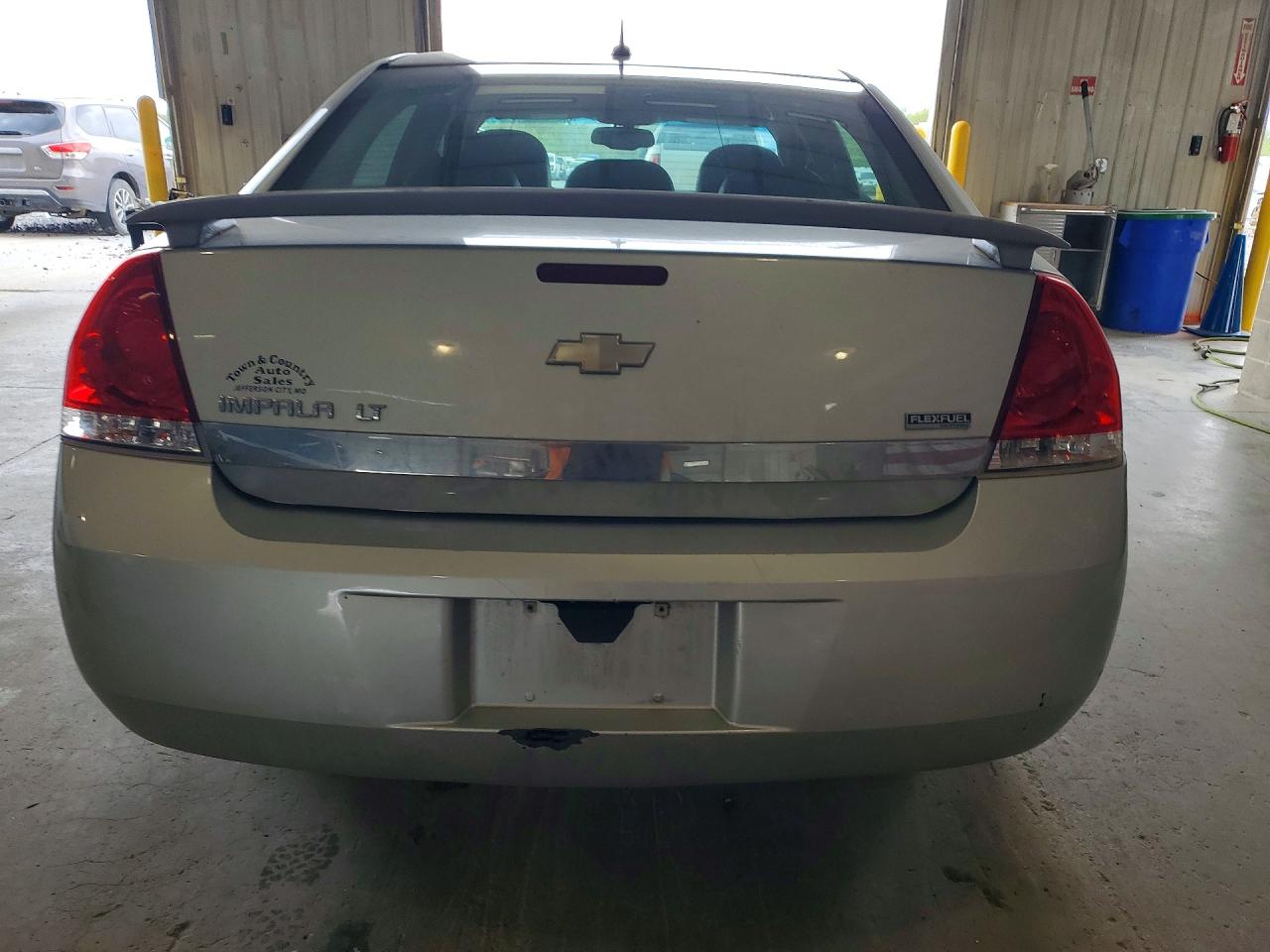 CHEVROLET IMPALA 2010 — 7