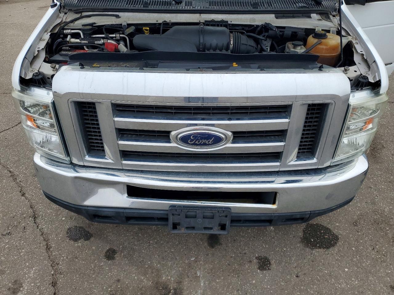 FORD ECONOLINE 2011 — 13