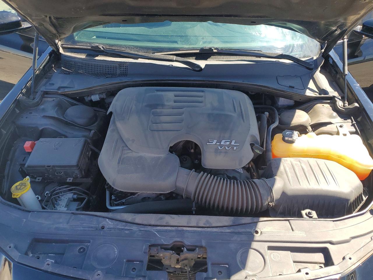 CHRYSLER 300 2017 — 12
