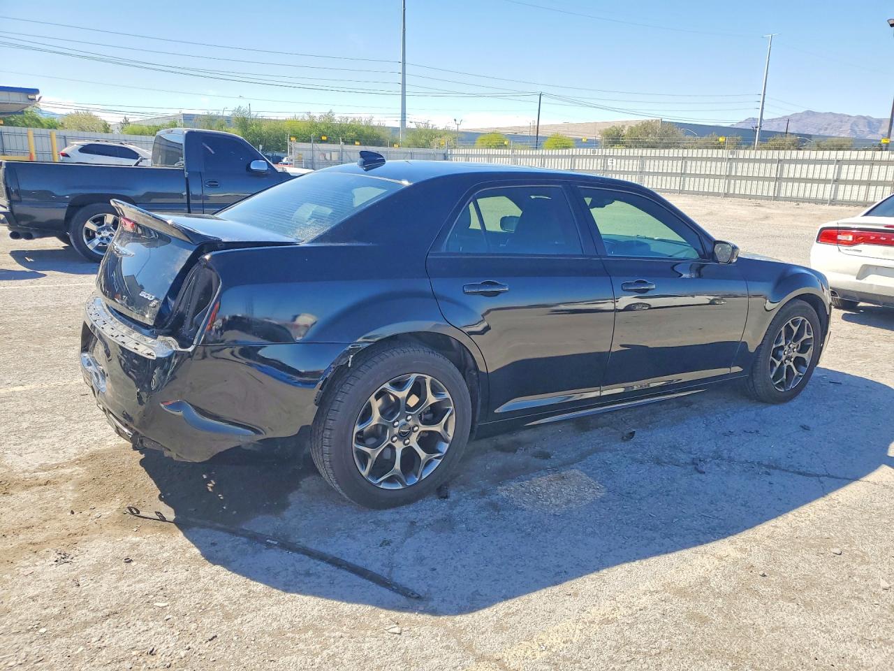 CHRYSLER 300 2017 — 4