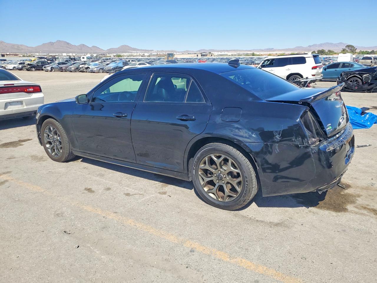 CHRYSLER 300 2017 — 3