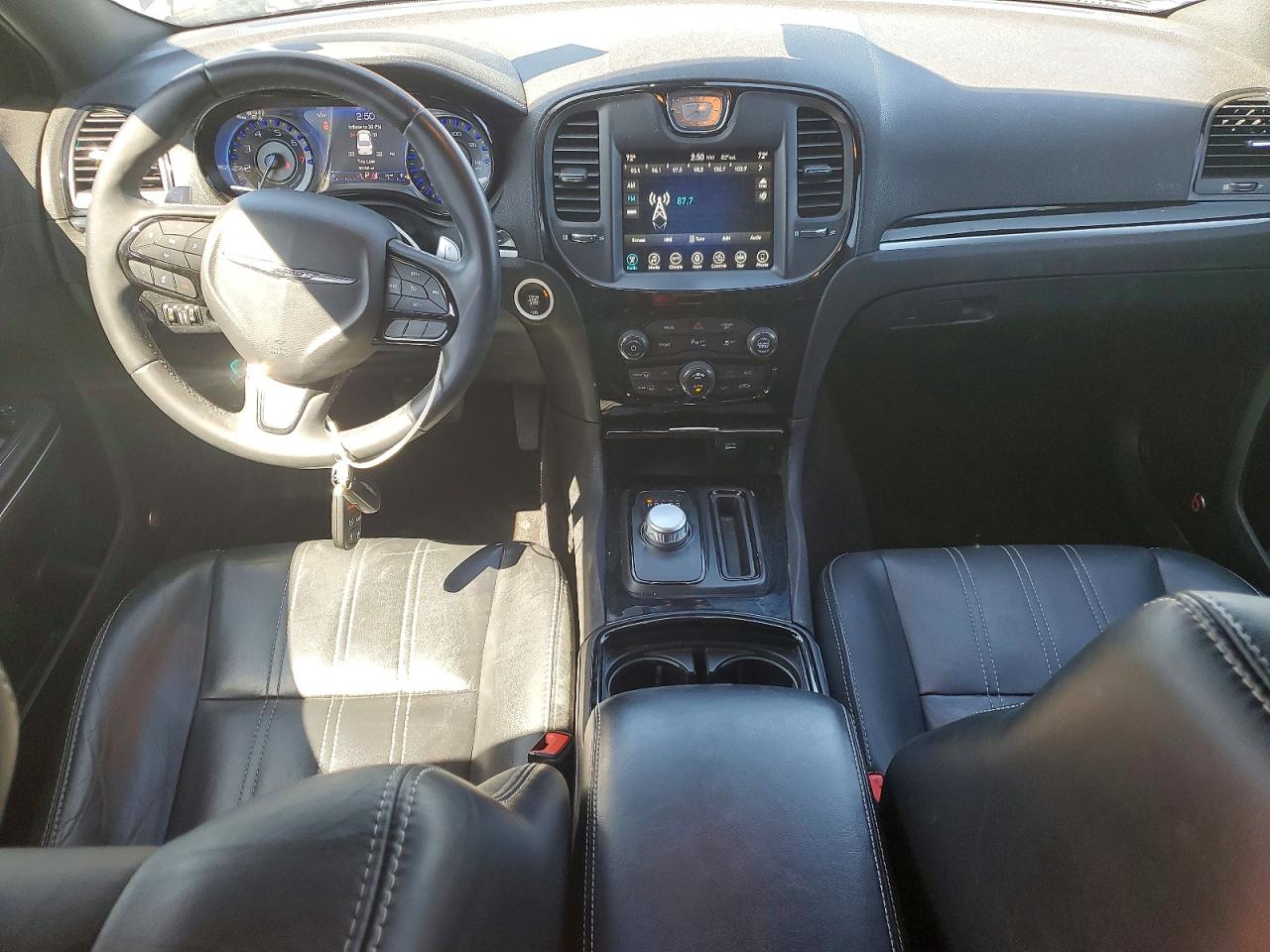 CHRYSLER 300 2017 — 9